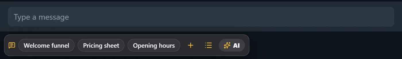 The shortcut bar under the message box, with three pinned responses